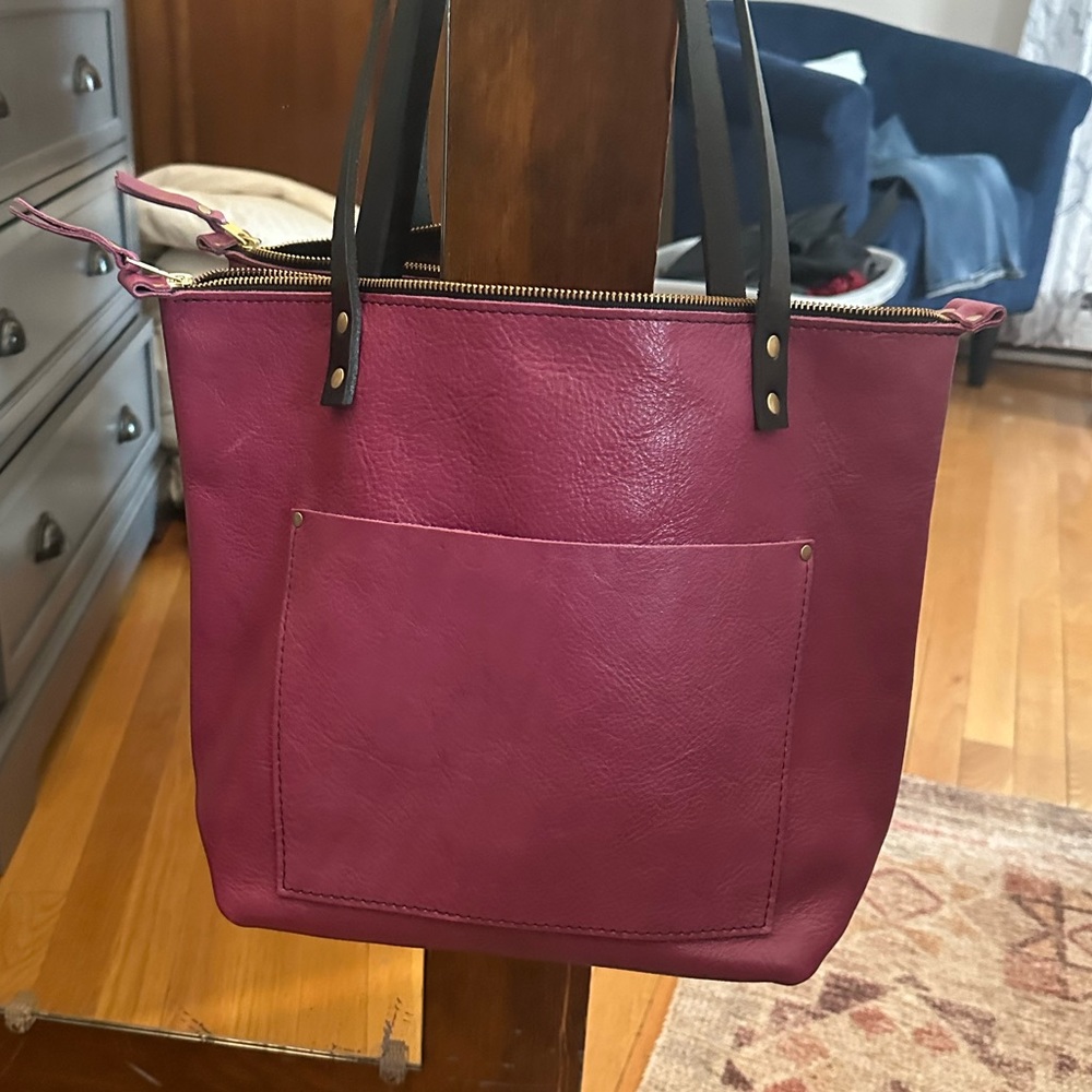 Portland Leather MULBERRY medium zip EUC